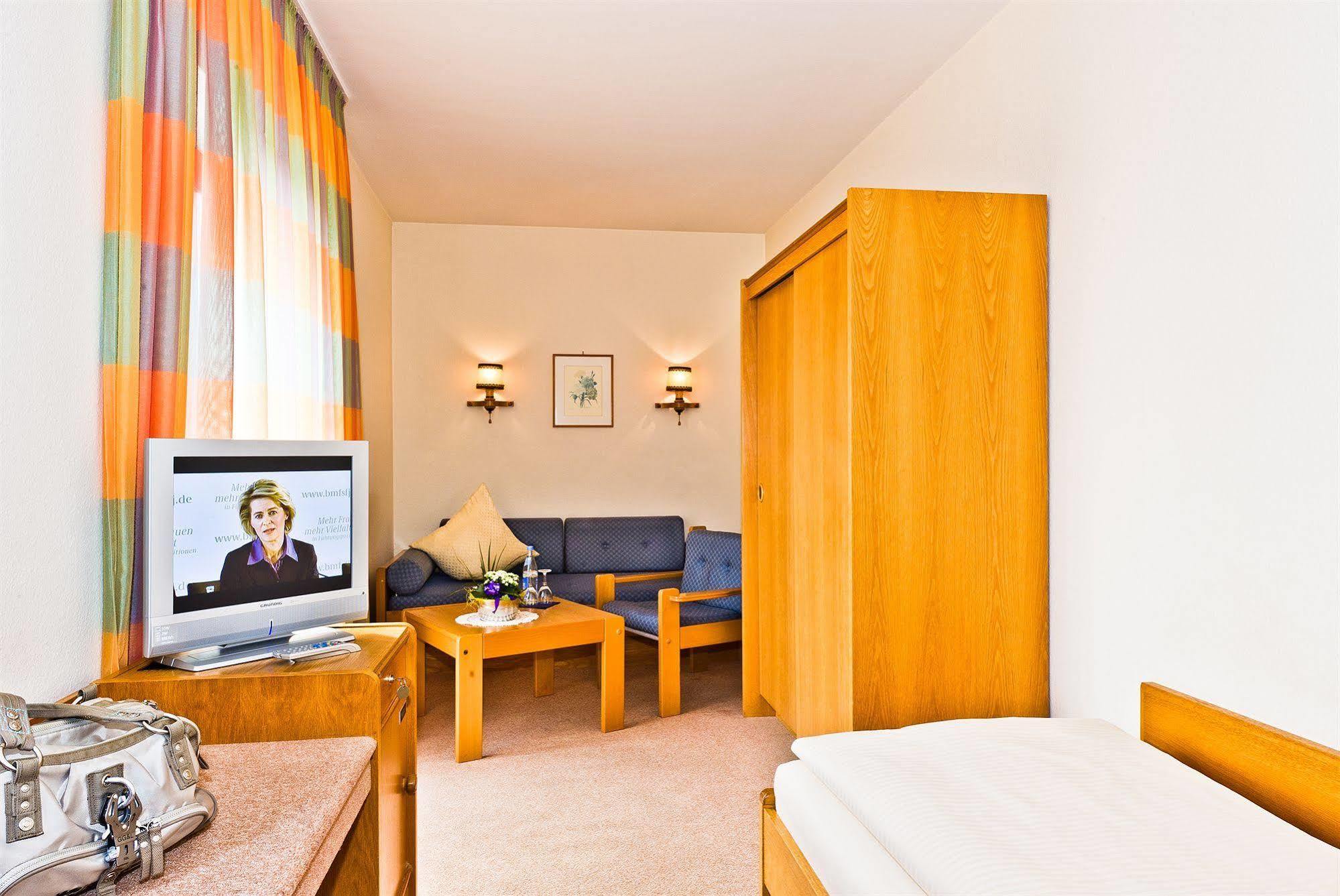 Hotel Merian Rothenburg Ротенбург об дер Таубер Екстериор снимка